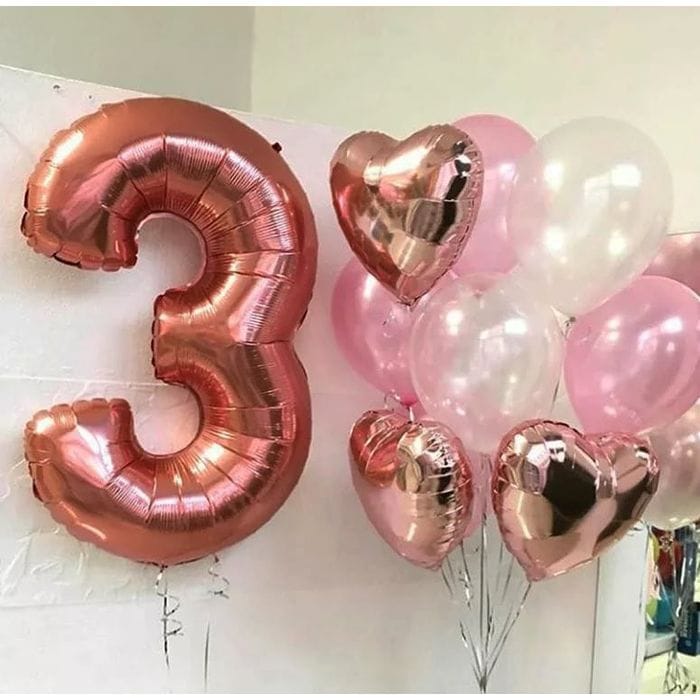 Букет шаров с цифрой на день рождения с доставкой по Москве - МосШарик